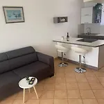 Apartment App Ra *
